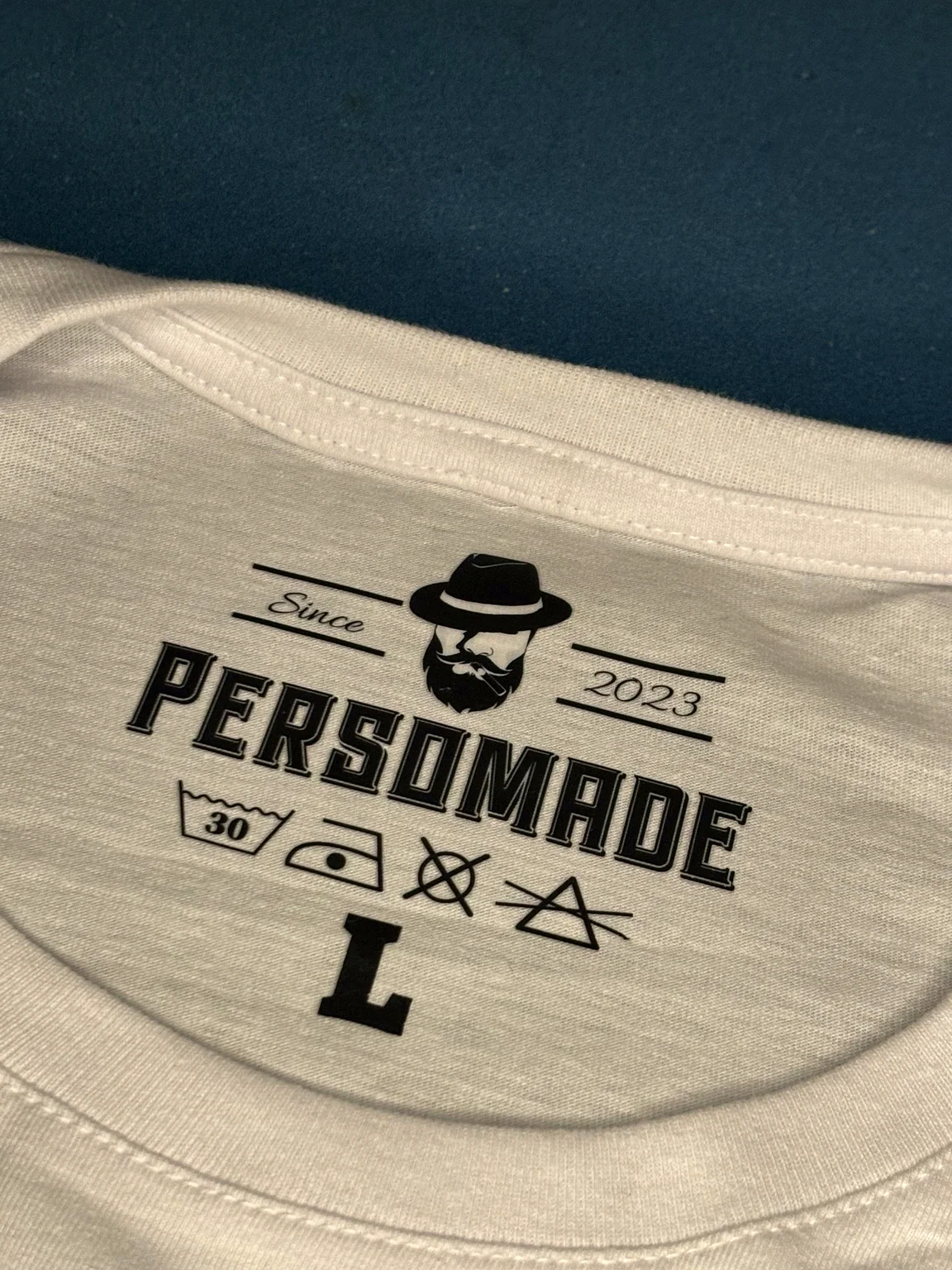 Persomade: Design & Webseiten – fotografiertes Projekt