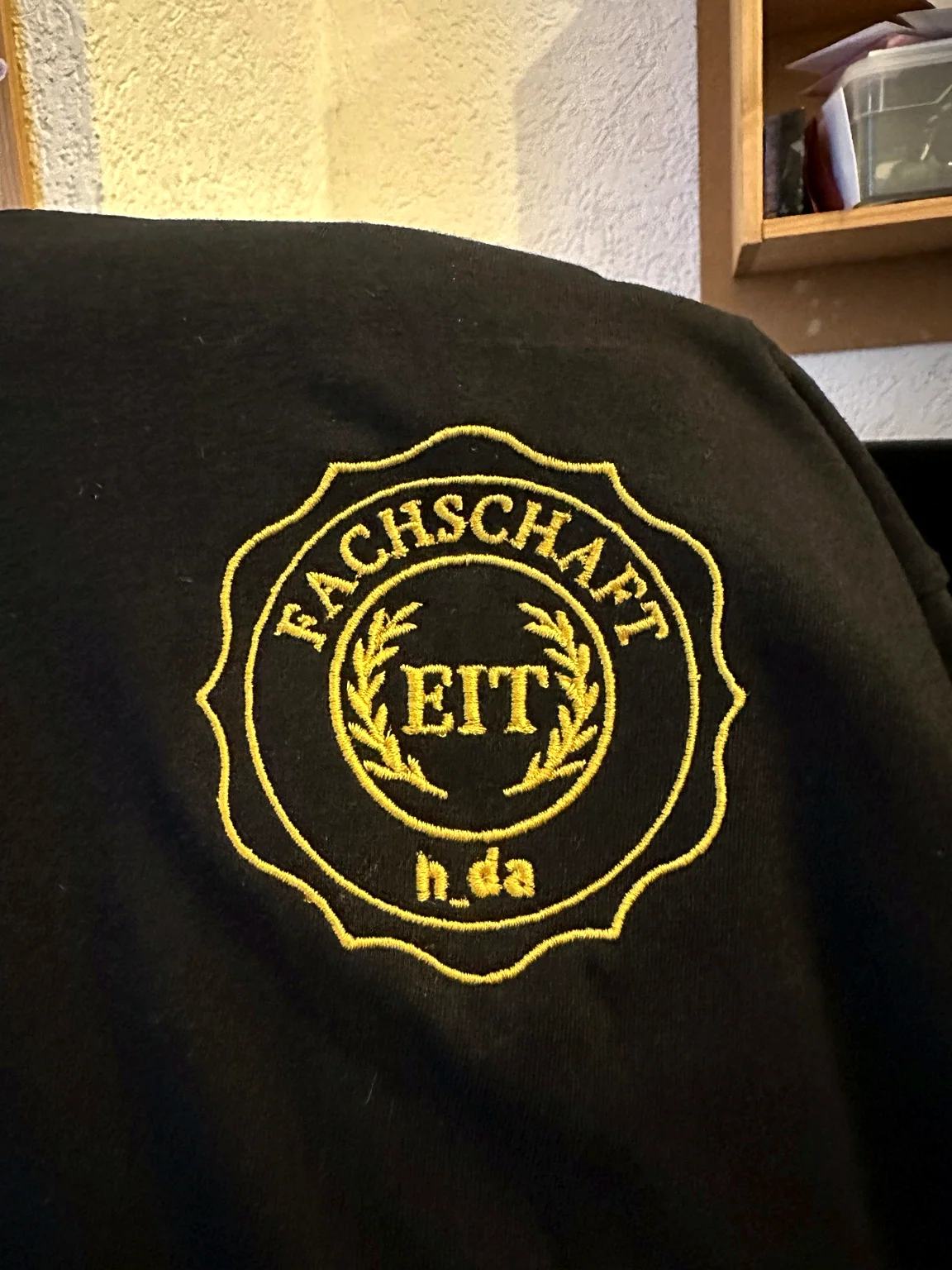 Sweatshirts besticken – echtes Persomade-Projekt