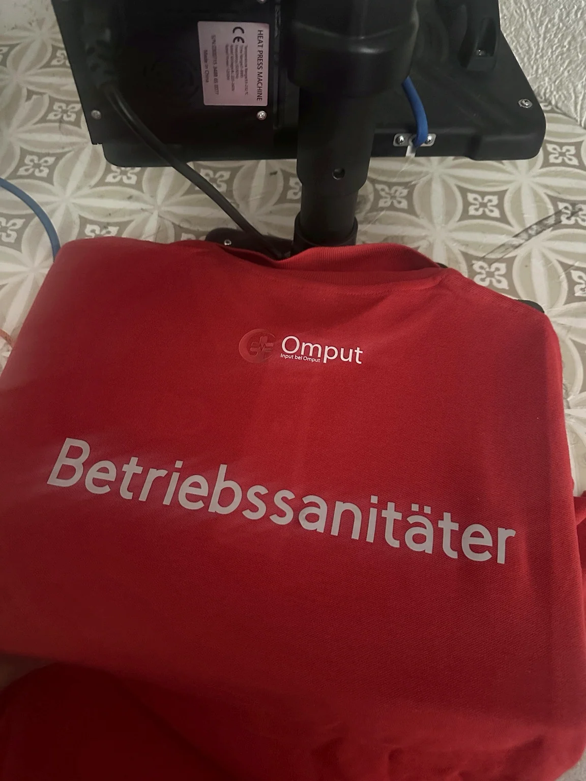 Betriebssanitäter – Individuell beschriftetes Sweatshirt