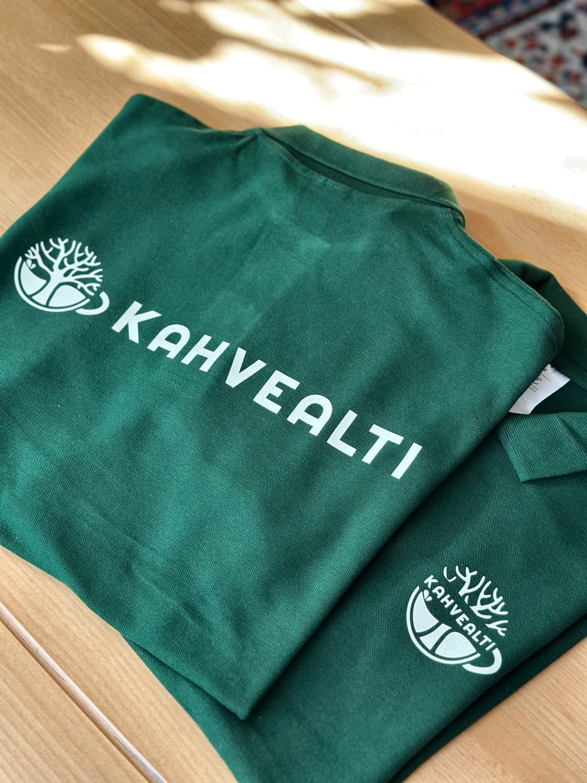Poloshirts bedrucken – echtes Persomade-Projekt